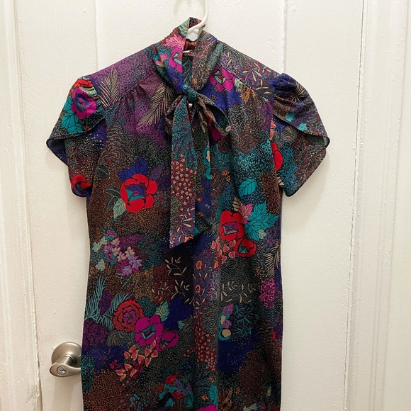 Floral 60s / 70s Mini - Picture 2 of 3